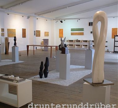 Ausstellung drunterunddrüber